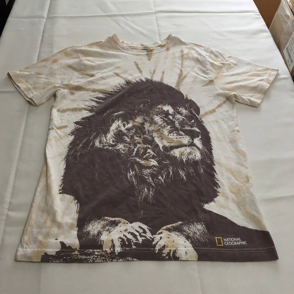 National Geographic T-Shirt Medium Lion Graphic Tie Dye Short Sleeve